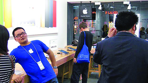 Một cửa hàng Apple giả ở Sơn Đông, Trung Quốc - Ảnh: Telegraph